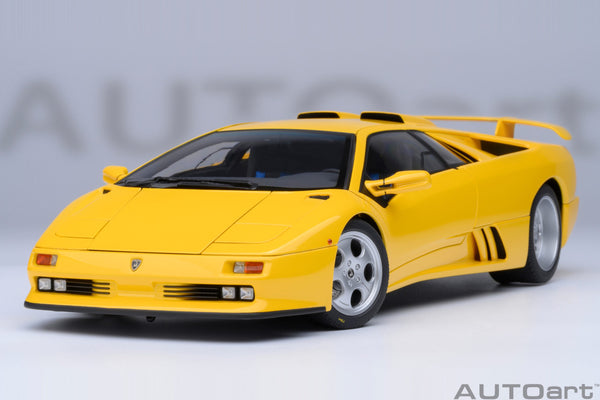 1/18 AUTOART 79144 Lamborghini Diablo SE Jota (Superfly Yellow