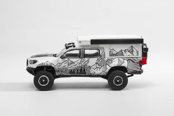1/64 GCD 529 Toyota Tacoma N300 Widebody Camper White LHD