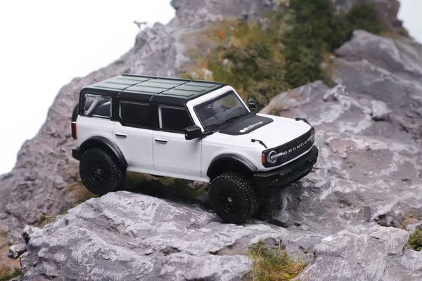 1/64 Shadow Pro 565 Ford Bronco White LHD – Network Shuttle
