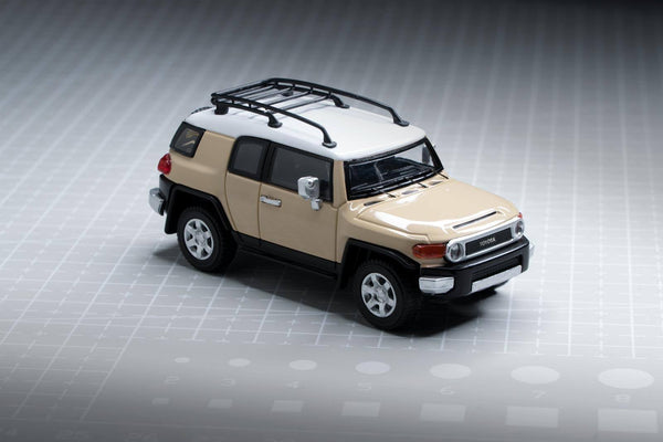 1/64 Model 1 C33194 Toyota FJ Cruiser XJ10 Quicksand LHD – Network