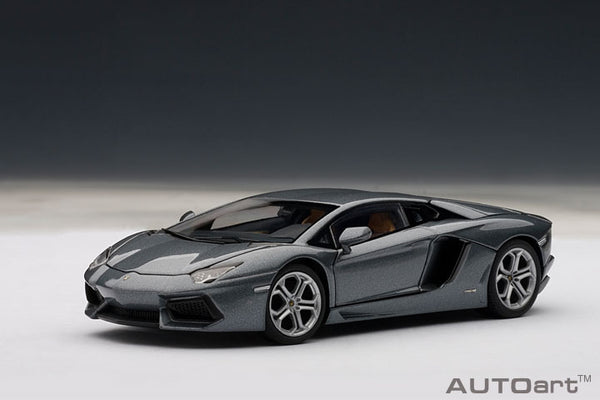 ミニカー Lamborghini LP700-4 AUTOart 1:43 54646a_grande.jpg?v=1608116183