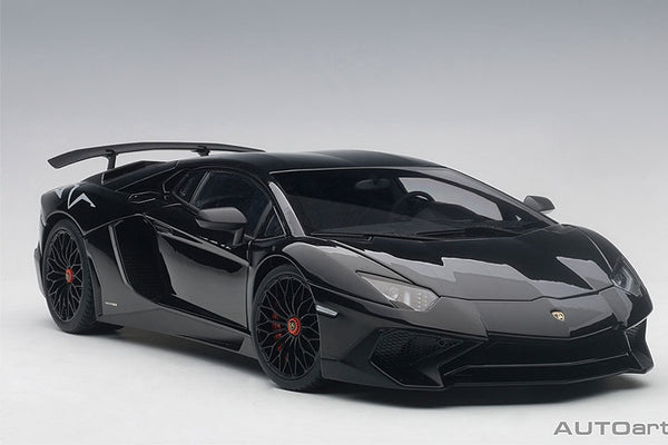 1/18 AUTOART 74556 Lamborghini Aventador LP750-4 SV (Nero