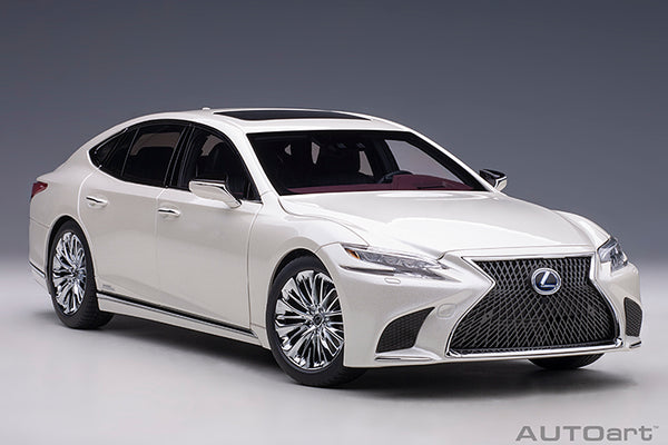 1/18 AUTOART 78866 Lexus LS 500h (Sonic White Metallic/ Crimson