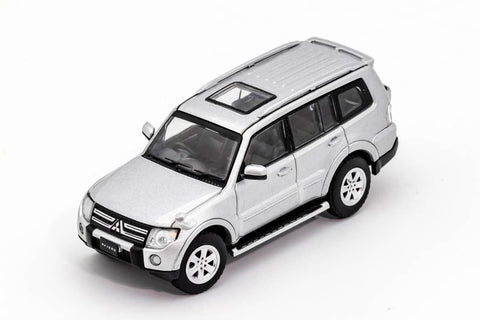 (Pre-Order) 1/64 Shadow Pro 426 Mitsubishi Pajero V97 Silver RHD