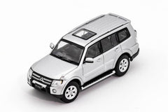 1/64 Shadow Pro 426 Mitsubishi Pajero V97 Silver RHD