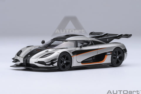 1/64 AUTOART 20042 Koenigsegg One:1 Moon Grey/ Carbon