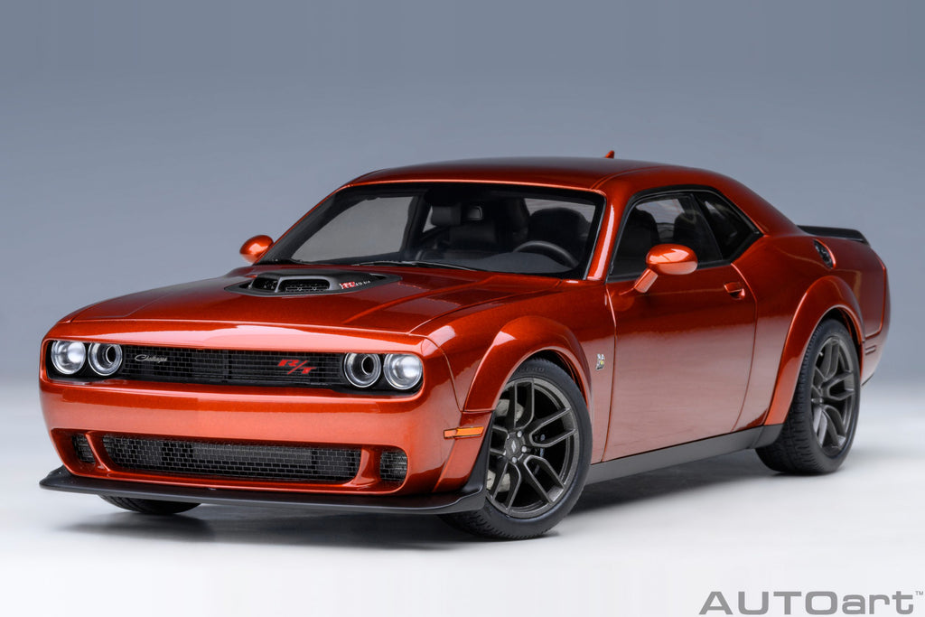 1/18 AUTOART 71773 Dodge Challenger R/T Scat Pack Shaker Widebody 