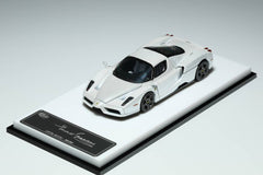 (Pre-Order) 1/64 King Model KMFEWF Ferrari Enzo Metallic White LHD w/ Figurine