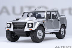 (Pre-Order) 1/18 AUTOART 74553 Lamborghini LM002 Argento