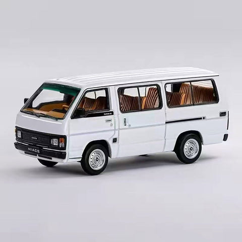 (Pre-Order) 1/64 Massdi TYT4000 Toyota Hiace 50 White