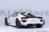 1/18 AUTOART 77920 Porsche 918 Spyder Weissach Package (White w/ Red interior)