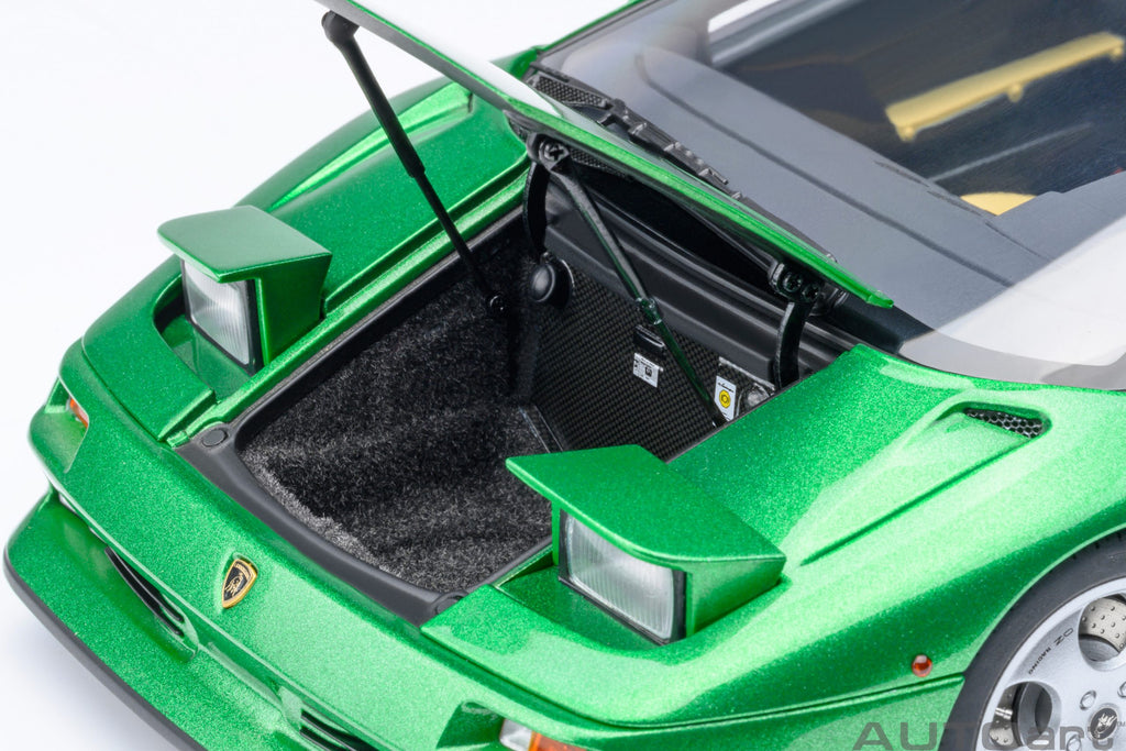 AUTOart Lamborghini Diablo SE30 1:18 Car - Purple (AA79158 AUTOart Lamborghini Diablo SE30 1:18 Car - Purple (AA79158