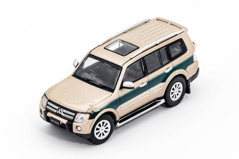 (Pre-Order) 1/64 Shadow Pro 428 Mitsubishi Pajero V97 Gold RHD