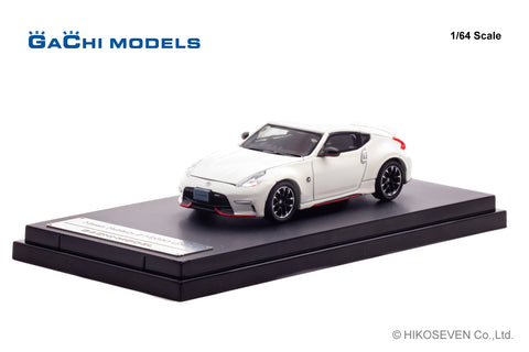 (Pre-Order) 1/64 GaChi Models GM64002WH Nissan Fairlady Z Nismo (2014) Brilliant White Pearl