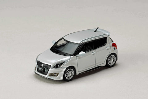 (Pre-Order) 1/64 Hobby Japan HJ642082W Suzuki Swift Sport ZC32S Genuine Aero Parts Snow White Pearl