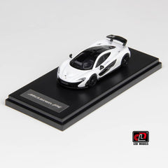 (Pre-Order) 1/64 LCD Models LCD64023-WH McLaren Ultimate Series P1 2013 White LHD