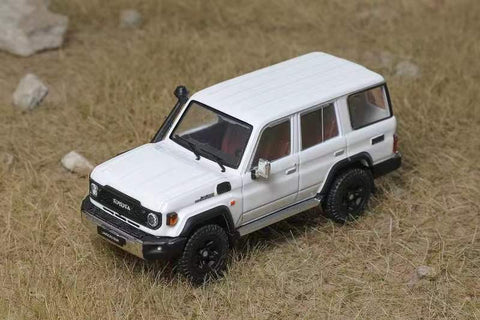 (Pre-Order) 1/64 GCD 459 Toyota Land Cruiser 70 White LHD