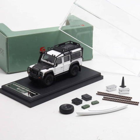 (Pre-Order) 1/64 Decode DLRD110WBK Land Rover Defender 110 White w/ Black Bonnet LHD