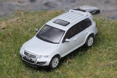 1/64 Shadow 208 Volkswagen Touareg (7L) R50 Silver LHD