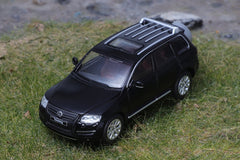 1/64 Shadow 209 Volkswagen Touareg (7L) R50 Matt Black LHD