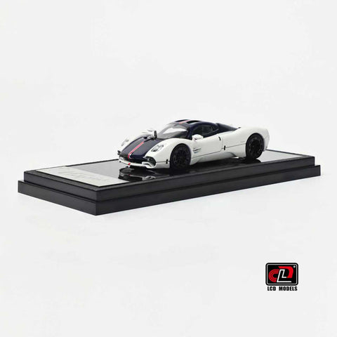(Pre-Order) 1/64 LCD Models LCD64039-WB Pagani Utopia White/ Carbon Black