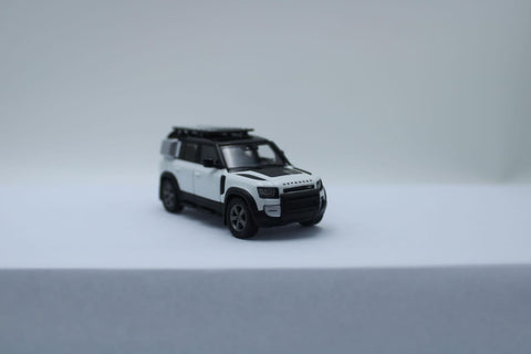(Pre-Order) 1/64 Almost Real S610807001 Land Rover Defender 110 Fuji White