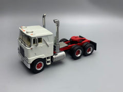 (Pre-Order) 1/64 Top Shelf Replicas TSMF700W Mack F700 White