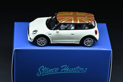 (Pre-Order) 1/64 Stance Hunters SHMCWUJ Mini Cooper JCW F56 Pepper White w/ Union Jack Roof