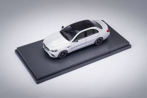 (Pre-Order) 1/64 Petrol Studio PSMAE63SW Mercedes-AMG E63S Dimond White