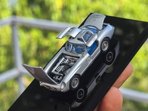 (Pre-Order) 1/64 YS Model YSMB300SLRSBL Mercedes-Benz 300 SLR W196S 1955 Uhlenhaut Coupe Silver w/ Blue Interior