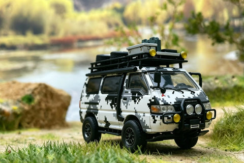 (Pre-Order) 1/64 Autobots Models AMMDC Mitsubishi Delica Camouflage