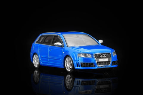 (Pre-Order) 1/64 Motorhelix M68303 Audi RS 4 (B7) 2005 Sprint Blue Pearl