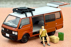 (Pre-Order) 1/64 Tomytec LV-N310d Mazda Bongo Brawny Van Custom Brown w/ Roof Carrier & Figure
