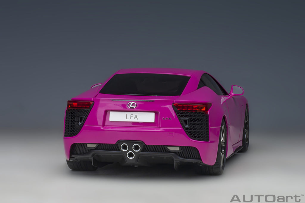 AUTOart 1:18 Lexus LFA Année de construction 2010 Blanc / carbone 78851 AUTOart 1:18 Lexus LFA Année de construction 2010 Blanc / carbone 78851