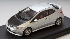 1/43 MARK 43 PM4347CS Honda Civic Type R Euro (FN2) Carbon Bonnet Alabaster Silver Metallic